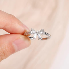 1PCS Fashion Romantic Lovely White Bowknot Rings for Female Jewelry Ring with Shiny Bow Tie Rings,Adjustable Opening