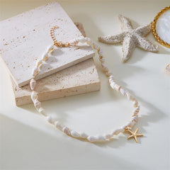 1PC Gold Star-shaped Pendant Necklace, Delicate Ocean Charm Chain, Adjustable Beach Theme Jewelry, Dainty Sea Star Necklaces for Women, Stylish Ocean Inspired Accessory (Golden)