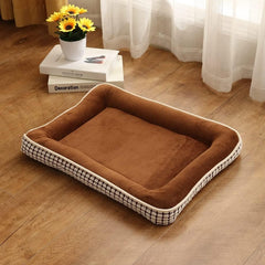 Cozy Pet Bed,Pet mat, Thick Crystal Velvet pet mat, Waterproof Dog pet mat, Washable pet Sofa Bed, Strong and Breathable Soft Sofa, Suitable for Small Puppy and cat Sleeping Bed。