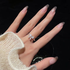 1PCS Fashion Romantic Lovely White Bowknot Rings for Female Jewelry Ring with Shiny Bow Tie Rings,Adjustable Opening
