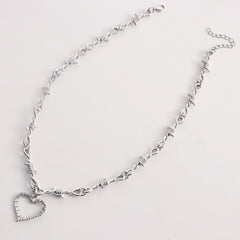 1PCS Stainless Steel Heart Necklace, Silver Tone Chain Necklaces, Dainty Pendant Necklace for Women, Stylish Fashion Jewelry, Minimalist Accessory for Casual Wear (Silver)