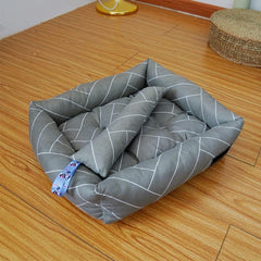Pet Bed, Pet Nest Pads,Cozy Pet Bed,Pet Self Warming Beds,Dog Bed and cat Bed, Small Dog Teddy cat Bed mat, Super Soft Plush, Cartoon Portable Design. (Color : Light Gray, Size : Small)