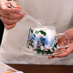 belupai Double Walled Glass Coffee Mugs, 250 ml Dried Flowers Glass Teacup with Saucer Set, Double Layer Insulated Coffee Mug with Handle and Spoon Demitasse for Home Office