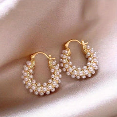 A Pair of Imitation Pearl Earrings for Women – Elegant & Luxurious Pearl Stud Earrings
