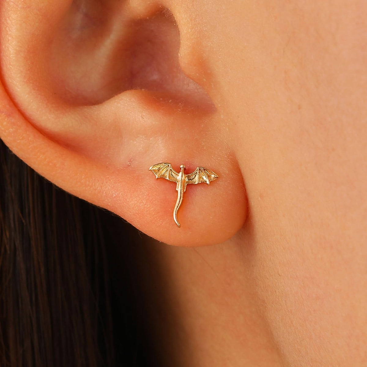 1 Pairs Gold Bat Shaped Stud Earrings, Unisex Fashionable Ear Accessories, Detailed Miniature Bat Design Gold - Tone Ear Piercing Jewelry for Various Styles(Gold)