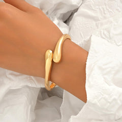 Gold Bangle Bracelets Stackable Design Elegant Womens Cuff Bracelets Jewelry Set Perfect for Gifts