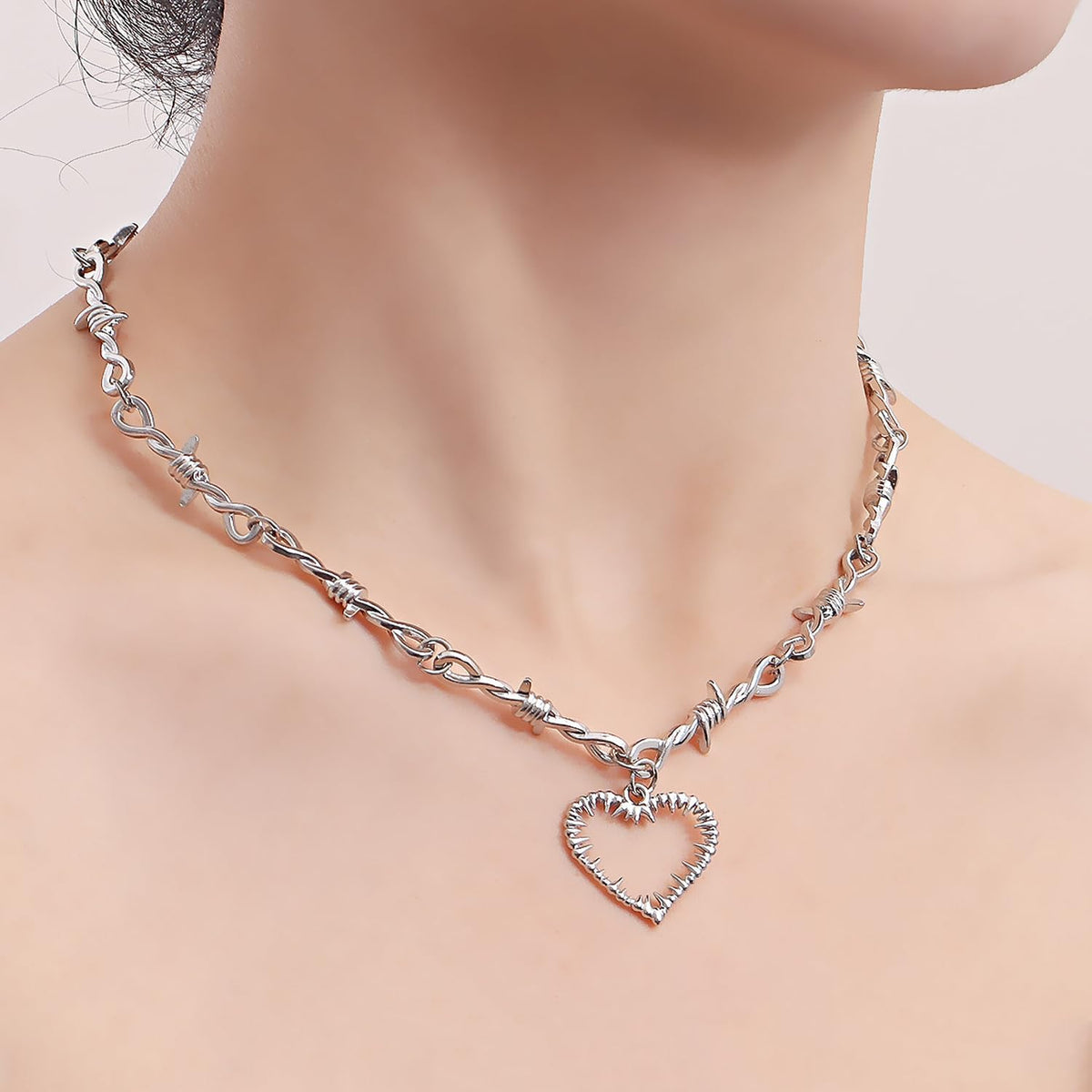 1PCS Stainless Steel Heart Necklace, Silver Tone Chain Necklaces, Dainty Pendant Necklace for Women, Stylish Fashion Jewelry, Minimalist Accessory for Casual Wear (Silver)