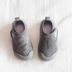 Boys Girls Indoor Shoes Kids Non Slip Athletic Running Walking Sneakers Lightweight Soft Soles Tennis Shoes